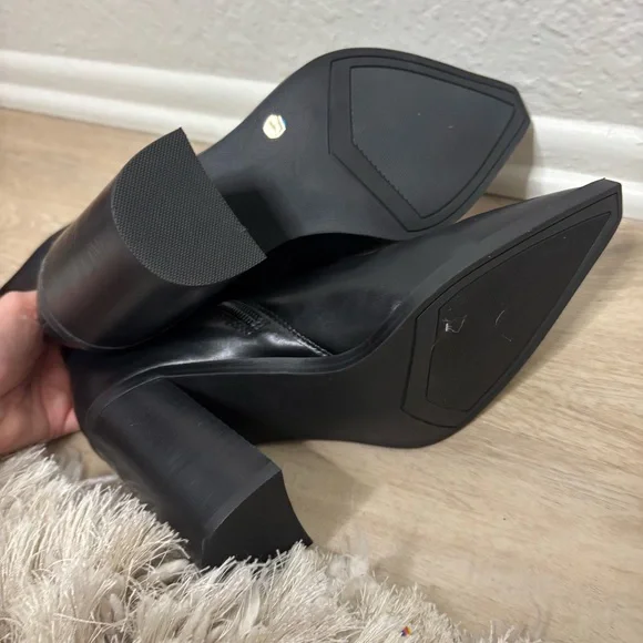 Steve Madden Silvee Black Leather Pointed Toe Block Heel Boots Size 9 - Picture 5 of 6